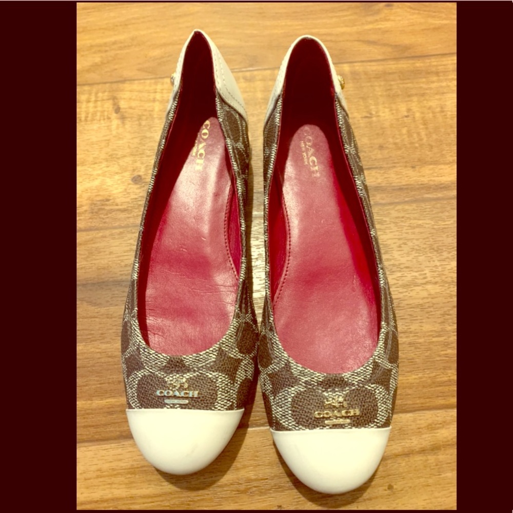 COACH FLATS
